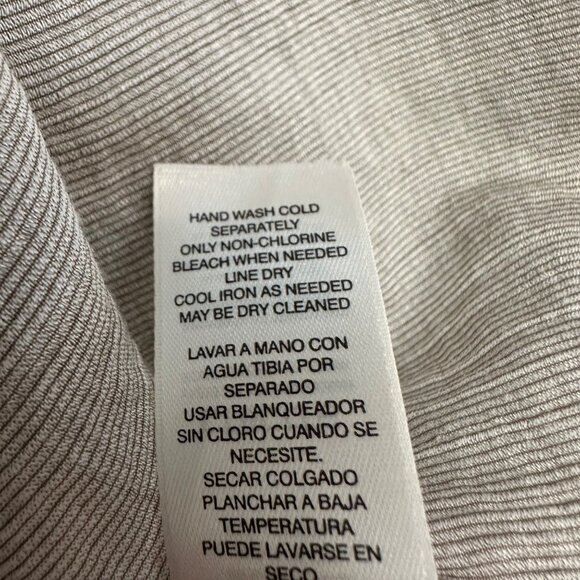 Chico's Shirt Size 2 L Begie Tie Front Button Up Roll Tab Sleeves Lightweight - Picture 7 of 11